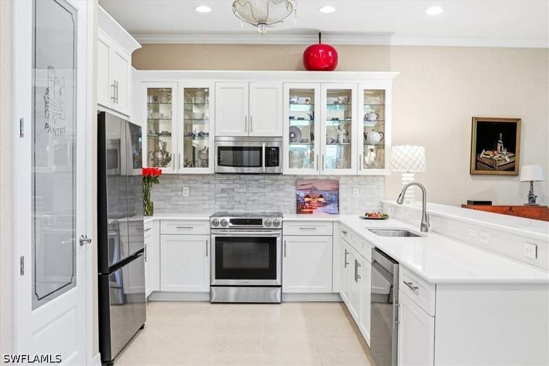 2 bedroom Attached at 13421 Coronado Dr, Marbella Isles, Naples — photo 5