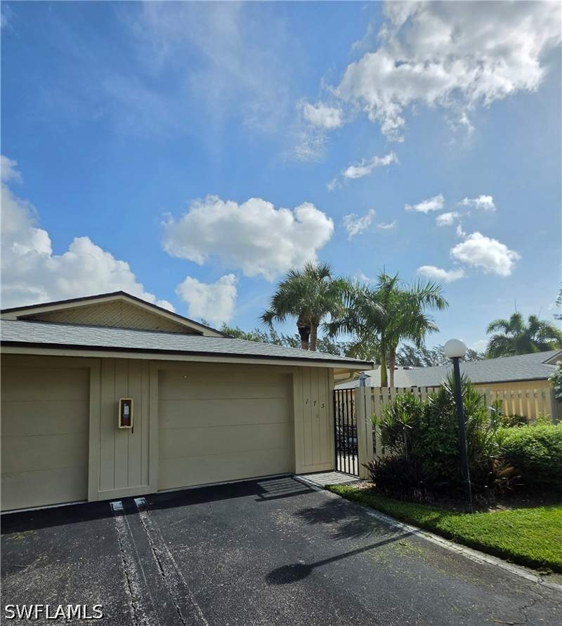 2 bedroom Attached at 175 Forest Lakes Blvd 175, Fairway Forest Villas, Naples — photo 2