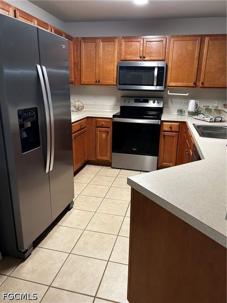 2 bedroom Duplex at 1427 NE 8th Pl, Cape Coral, Cape Coral — photo 2