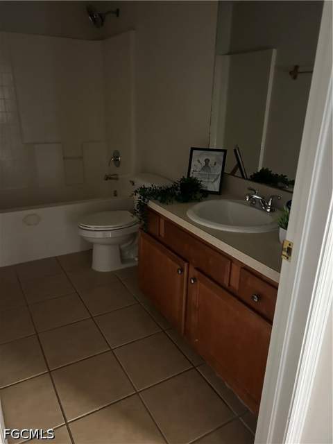 1427 NE 8th Pl, Cape Coral FL - photo 7 of 8