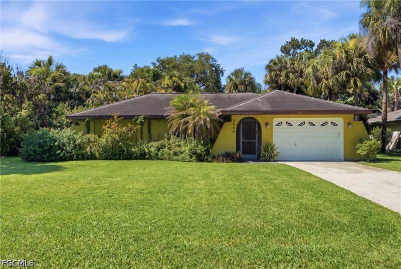 2 bedroom SingleFamilyResidence at 2604 E 6th St, Lehigh Acres, Lehigh Acres — photo 1
