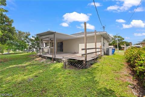 18500 Tampa Rd, Fort Myers FL - photo 22 of 24