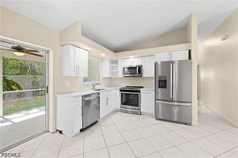 18500 Tampa Rd, Fort Myers FL - photo 8 of 24