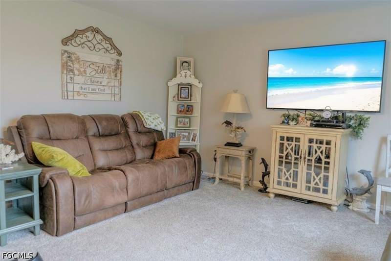 2 bedroom SingleFamilyResidence at 4016 E Sunflower Cir, Port Labelle, Labelle — photo 4