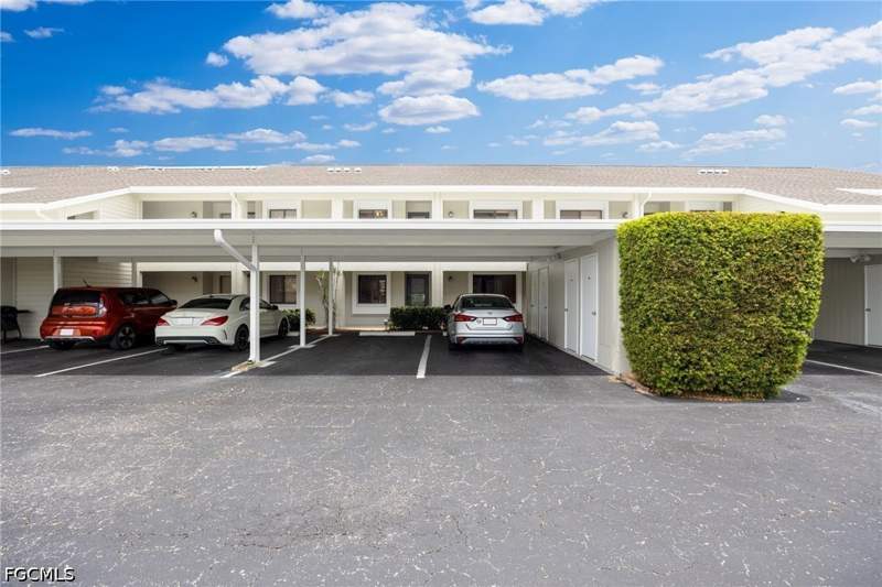 2 bedroom Condominium at 3813 SE 11th Pl 1214, Harbourtowne Of Cape Coral, Cape Coral — photo 3