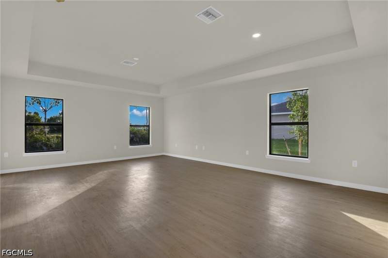 3 bedroom SingleFamilyResidence at 532 Raintree ST E, LEHIGH ACRES, Lehigh Acres — photo 3
