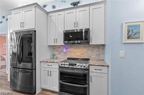 441 NE 5th Ave, Cape Coral FL - photo 10 of 35