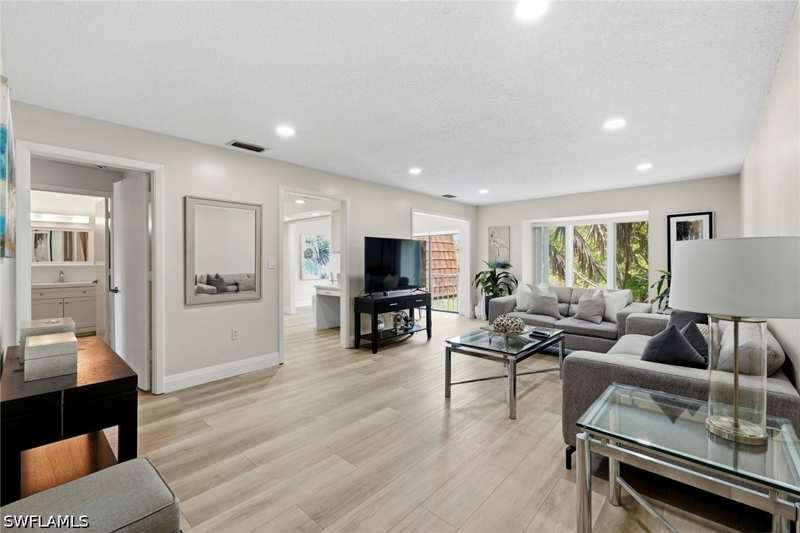 2 bedroom Condominium at 428 Meadowlark Ln 428-B, Naples Bath And Tennis Club, Naples — photo 1