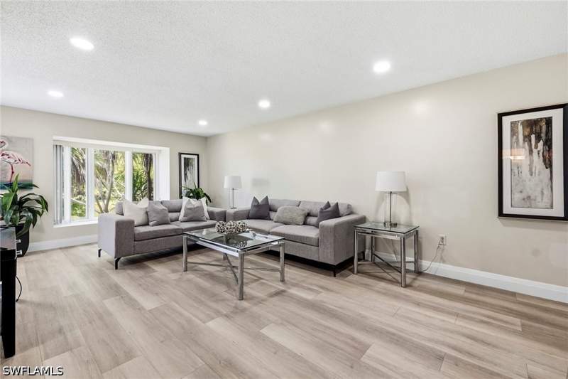 2 bedroom Condominium at 428 Meadowlark Ln 428-B, Naples Bath And Tennis Club, Naples — photo 3