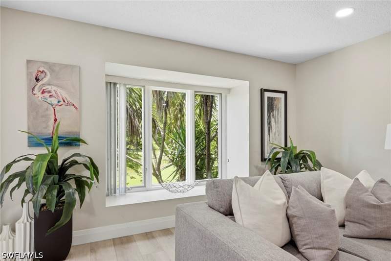 2 bedroom Condominium at 428 Meadowlark Ln 428-B, Naples Bath And Tennis Club, Naples — photo 4