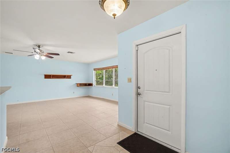3 bedroom SingleFamilyResidence at 5791 Porpoise Rd, Pine Island Ridge, Bokeelia — photo 4