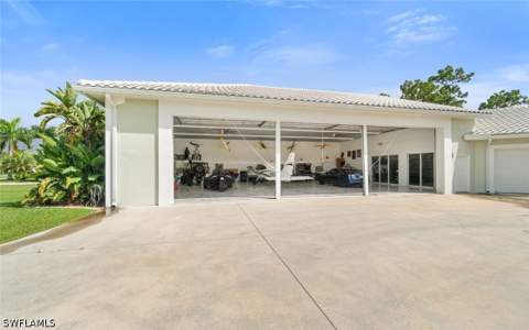 18683 Baseleg Ave, North Fort Myers FL - photo 7 of 50