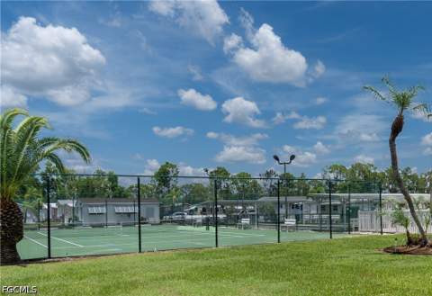 183 Caravan Cir, North Fort Myers FL - photo 11 of 12