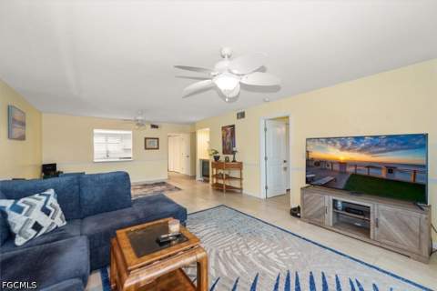 816 SW 48th Ter 102, Cape Coral FL - photo 6 of 25