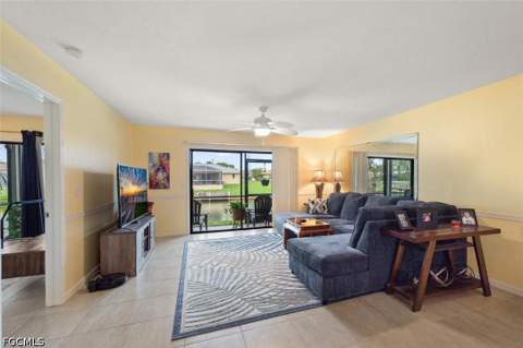 816 SW 48th Ter 102, Cape Coral FL - photo 8 of 25