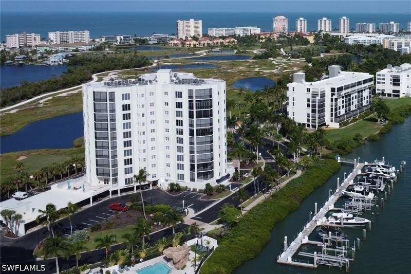 3 bedroom Condominium at 4198 Bay Beach Ln 113, Waterside At Bay Beach, Fort Myers Beach — photo 2