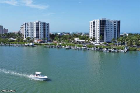 4198 Bay Beach Ln 113, Fort Myers Beach FL - photo 6 of 38