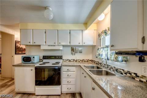 229 Shrub Ln N, North Fort Myers FL - photo 6 of 39
