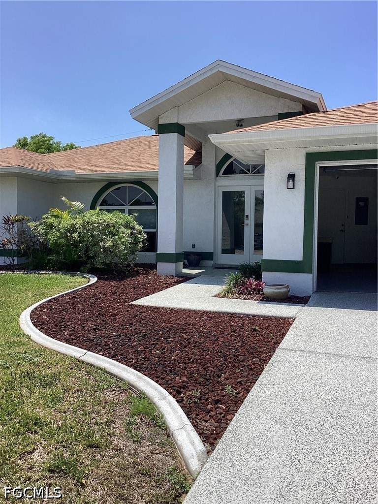 3 bedroom SingleFamilyResidence at 602 SE 22nd ST, CAPE CORAL, Cape Coral — photo 1