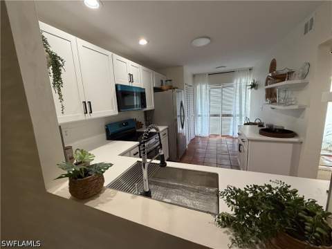 1826 Kings Lake Blvd 203, Naples FL - photo 17 of 27