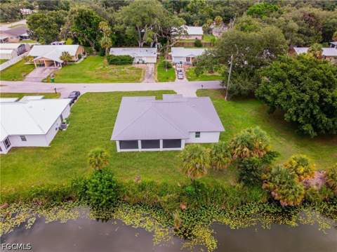 335 4th Ave, Labelle FL - photo 7 of 42