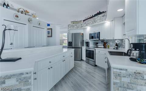 15475 Admiralty Cir, North Fort Myers FL - photo 18 of 47