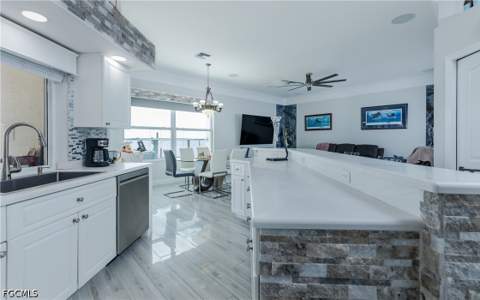 15475 Admiralty Cir, North Fort Myers FL - photo 19 of 47