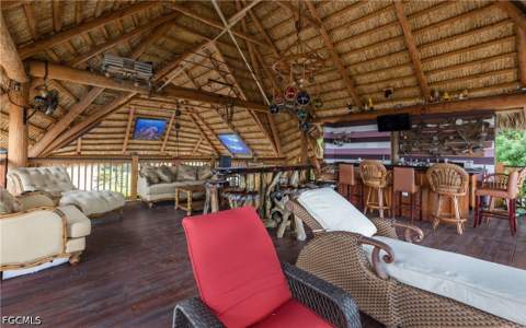 15475 Admiralty Cir, North Fort Myers FL - photo 8 of 47