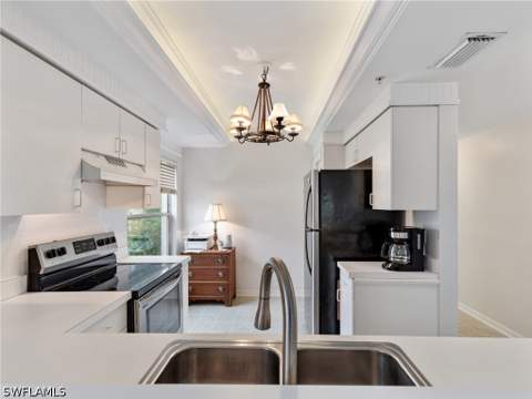 10261 Maddox Ln 513, Bonita Springs FL - photo 12 of 34