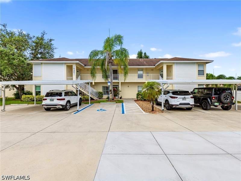 2 bedroom Condominium at 10261 Maddox Ln 513, Eagle Pointe Condo, Bonita Springs — photo 2