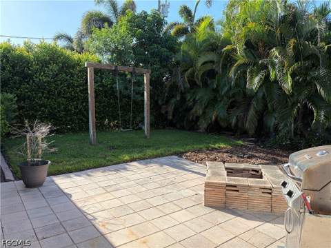 618 SE 18th St, Cape Coral FL - photo 12 of 15