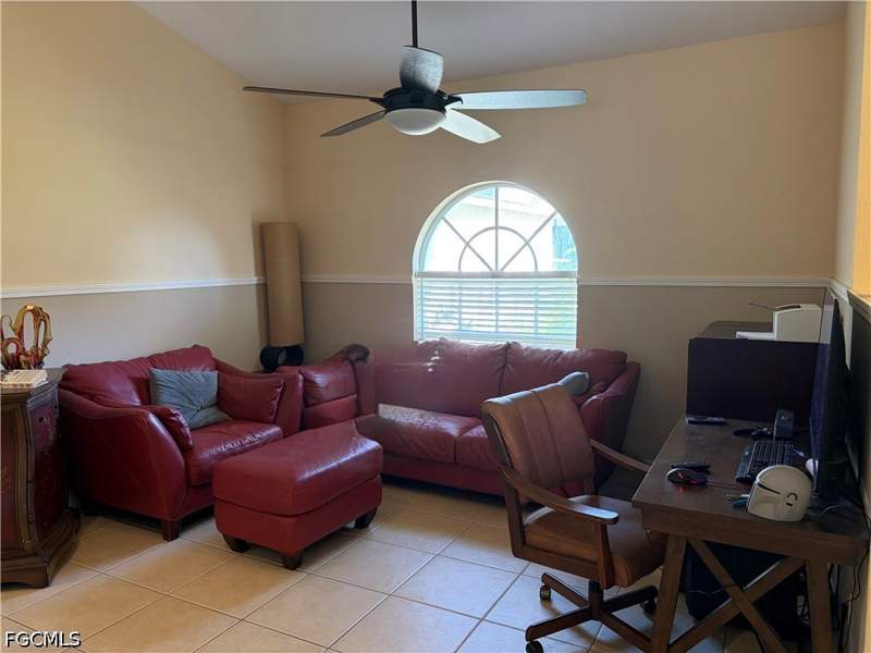 4 bedroom SingleFamilyResidence at 618 SE 18th St, Cape Coral, Cape Coral — photo 5