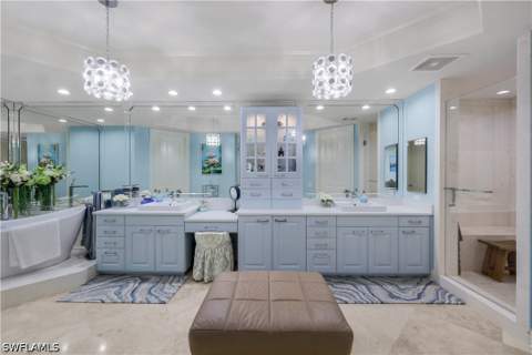 81 Seagate Dr 803, Naples FL - photo 10 of 35