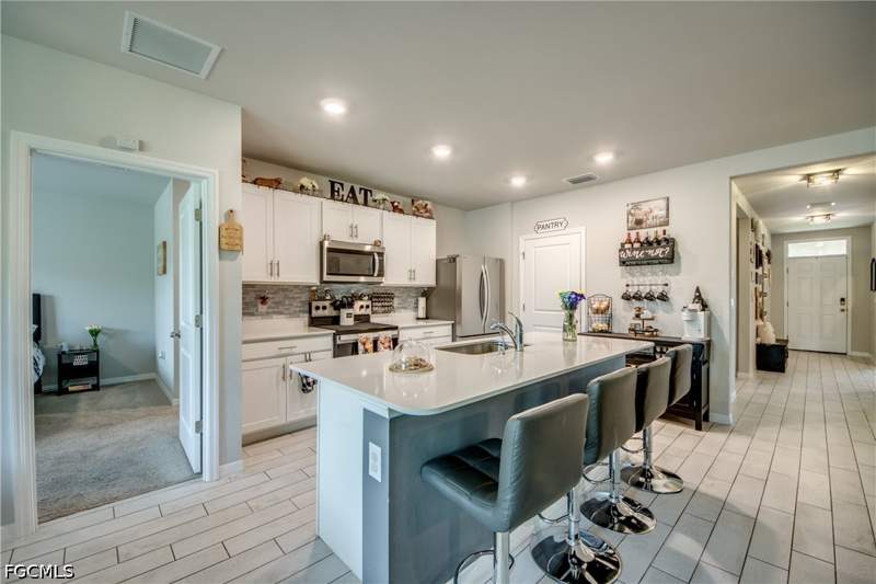 3 bedroom SingleFamilyResidence at 2532 NW 7th St, Cape Coral, Cape Coral — photo 4
