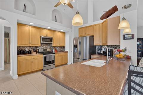 2547 SW 5th Ave, Cape Coral FL - photo 10 of 49