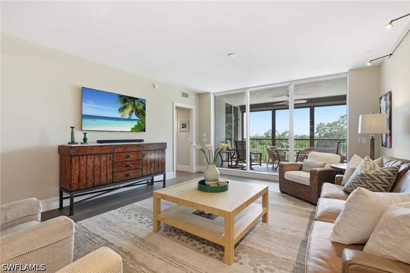2 bedroom Condominium at 7225 Pelican Bay Blvd 302, Coronado, Naples — photo 5