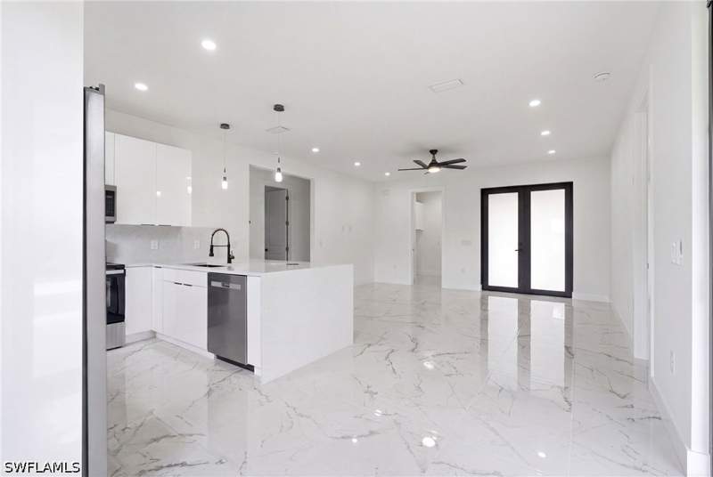 3 bedroom SingleFamilyResidence at 3601 55th St W, Lehigh Acres, Lehigh Acres — photo 3