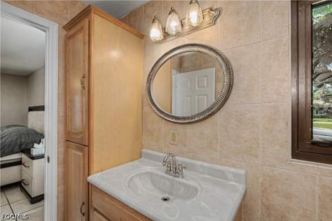 242 SW 45th Ter, Cape Coral FL - photo 14 of 34