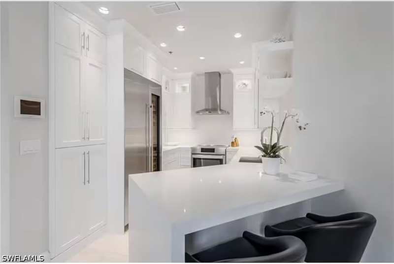 2 bedroom Condominium at 365 5th Ave S 307, Olde Naples, Naples — photo 1