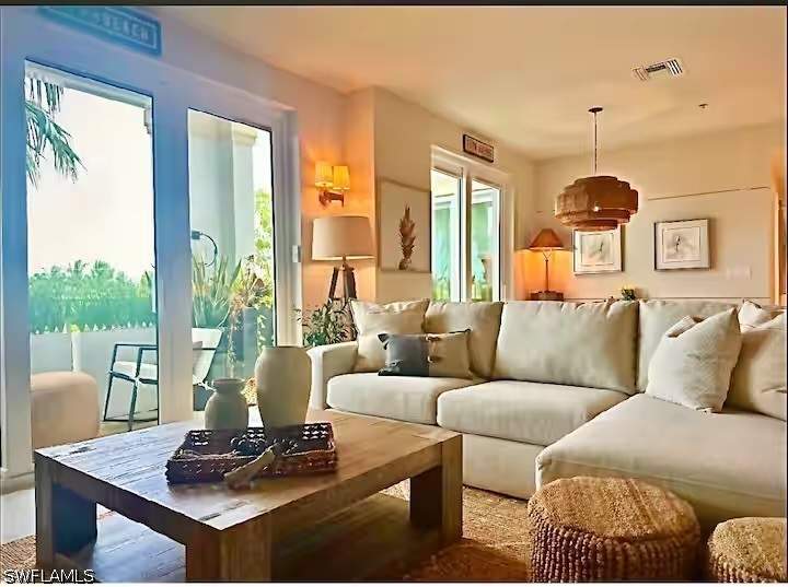 2 bedroom Condominium at 365 5th Ave S 307, Olde Naples, Naples — photo 2