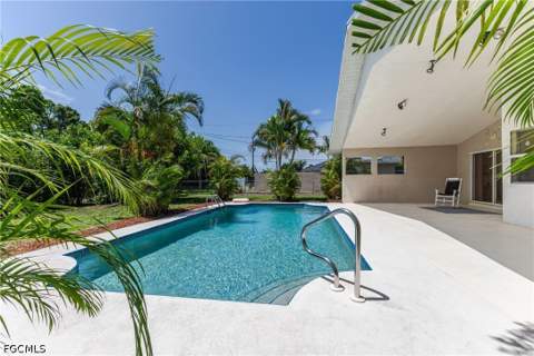 3606 Country Club Blvd, Cape Coral FL - photo 11 of 31