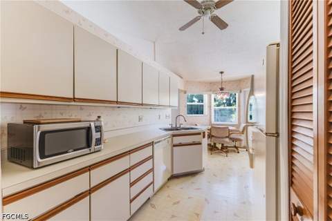 3606 Country Club Blvd, Cape Coral FL - photo 6 of 31