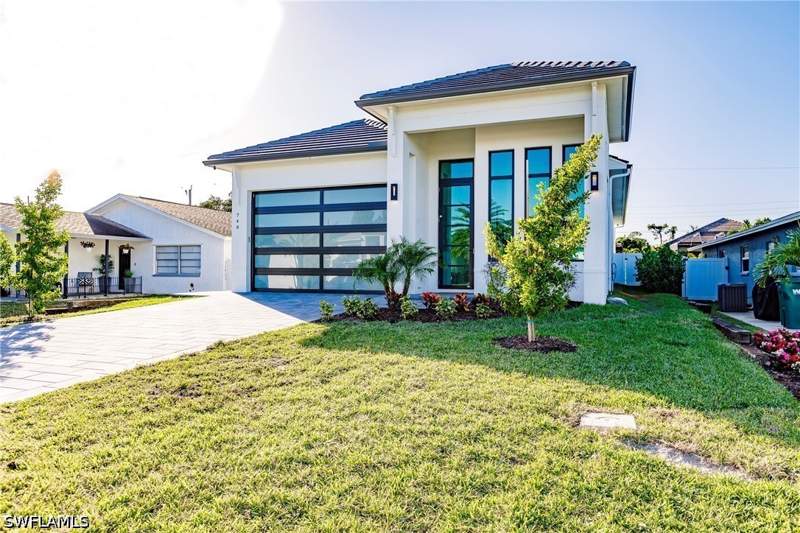 4 bedroom SingleFamilyResidence at 748 110th Ave N, Naples Park, Naples — photo 5