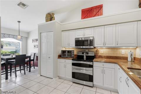 1768 Royal Cir 1402, Naples FL - photo 10 of 33