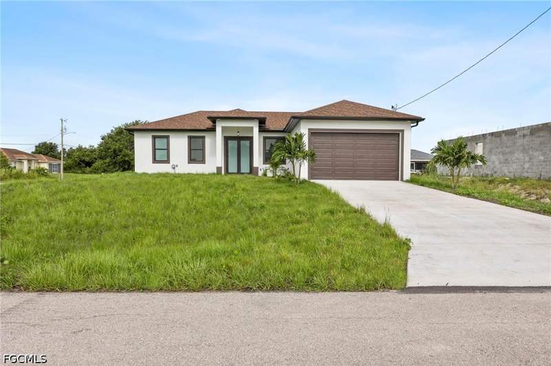 3 bedroom SingleFamilyResidence at 744 Oakridge Ave S, Lehigh Acres, Lehigh Acres — photo 2