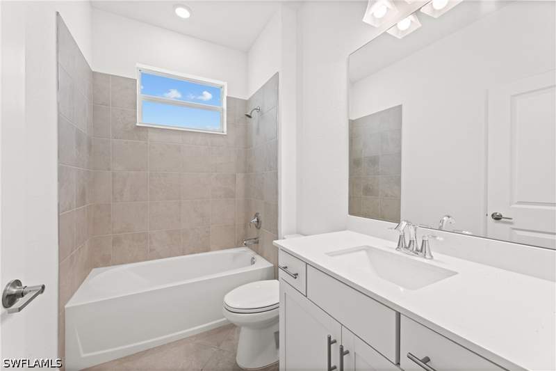 4 bedroom SingleFamilyResidence at 1611 Double Eagle Trl, Valencia Country Club, Naples — photo 4