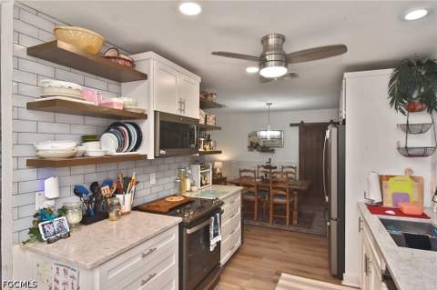 1414 SE 18th Ter, Cape Coral FL - photo 7 of 34