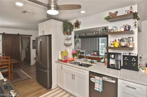 1414 SE 18th Ter, Cape Coral FL - photo 8 of 34