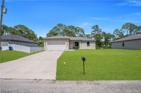 8031 Sandy Cir, Labelle FL - photo 6 of 50
