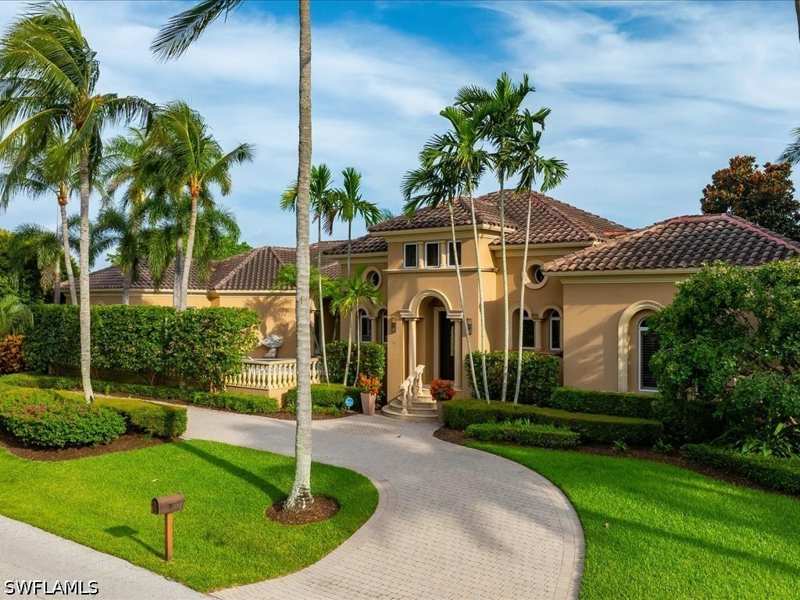 4 bedroom SingleFamilyResidence at 550 21st Ave S, Aqualane Shores, Naples — photo 1